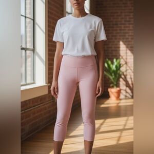 Under Armour Blush Pink cropped Leggings
